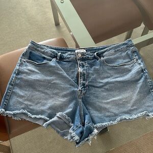 Good American cutoff Jean shorts.  Barely worn and look great!! Size 20 Womens